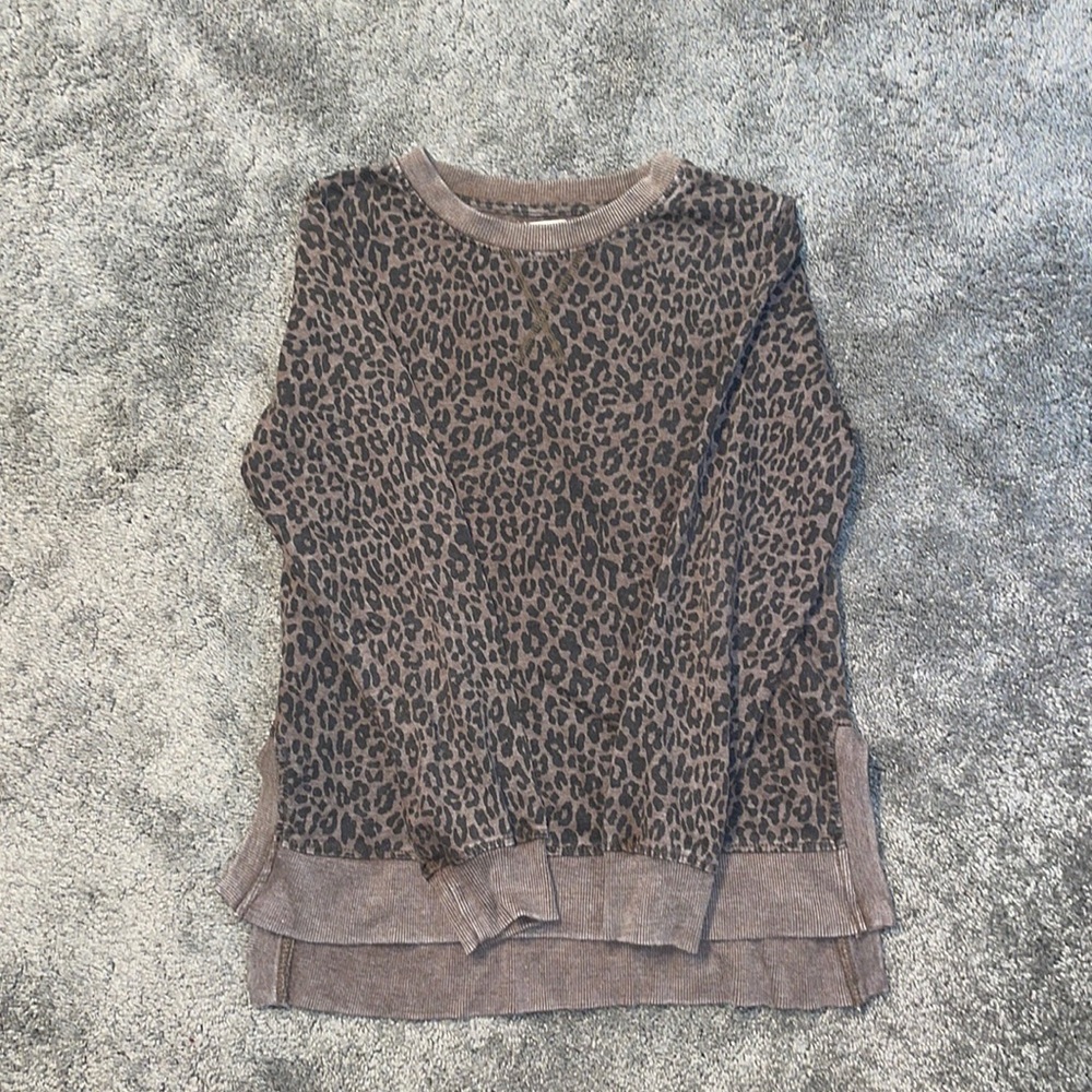 Wallflower cheetah print top